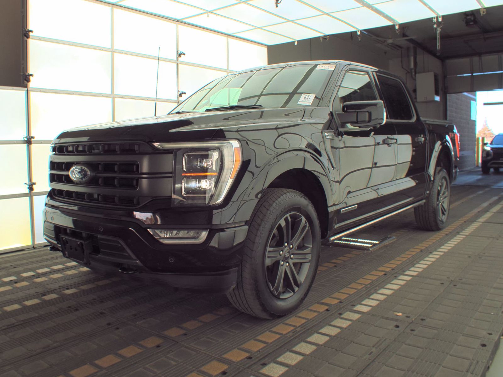 2023 Ford F-150 Hybrid Lariat AWD