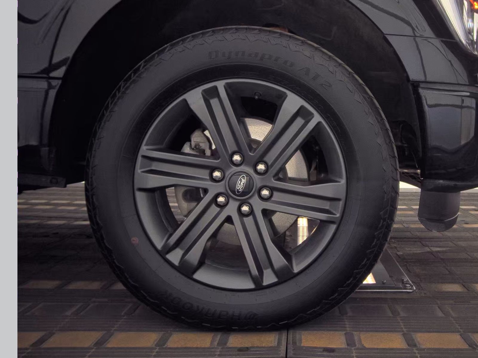 2023 Ford F-150 Hybrid Lariat AWD