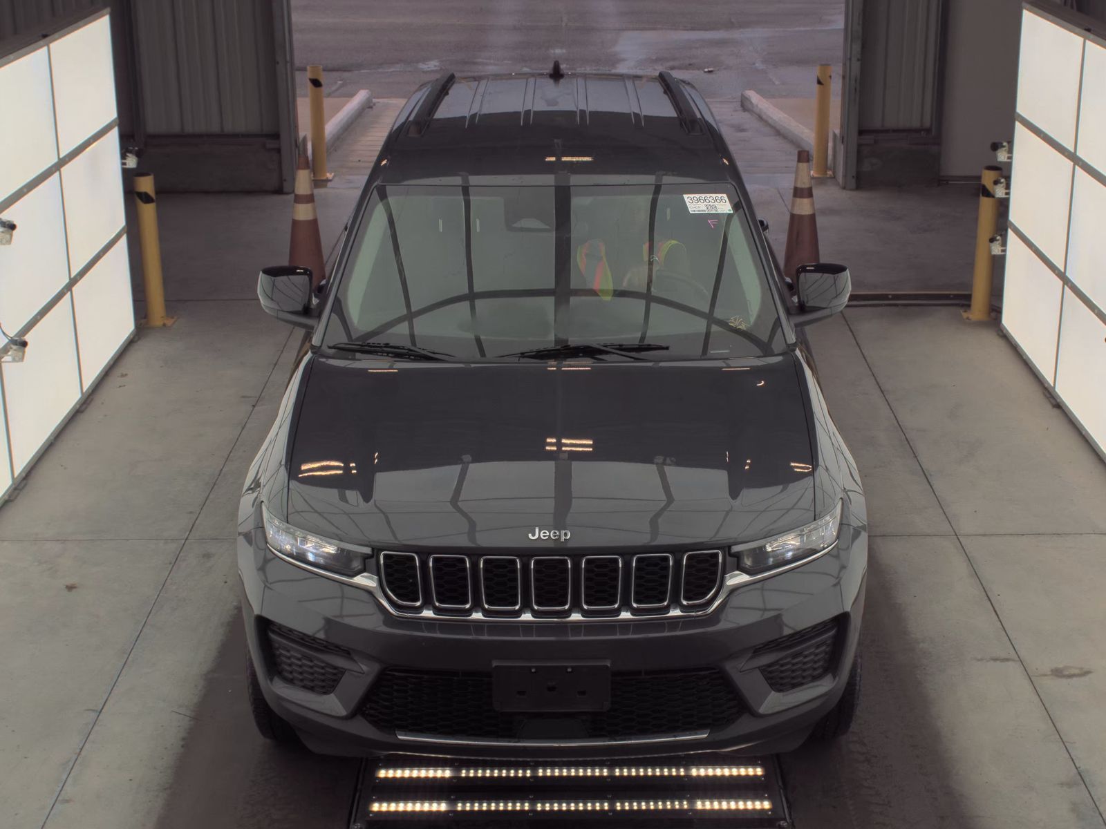 2022 Jeep Grand Cherokee Laredo AWD