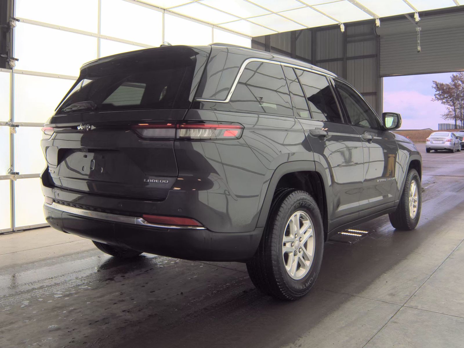 2022 Jeep Grand Cherokee Laredo AWD