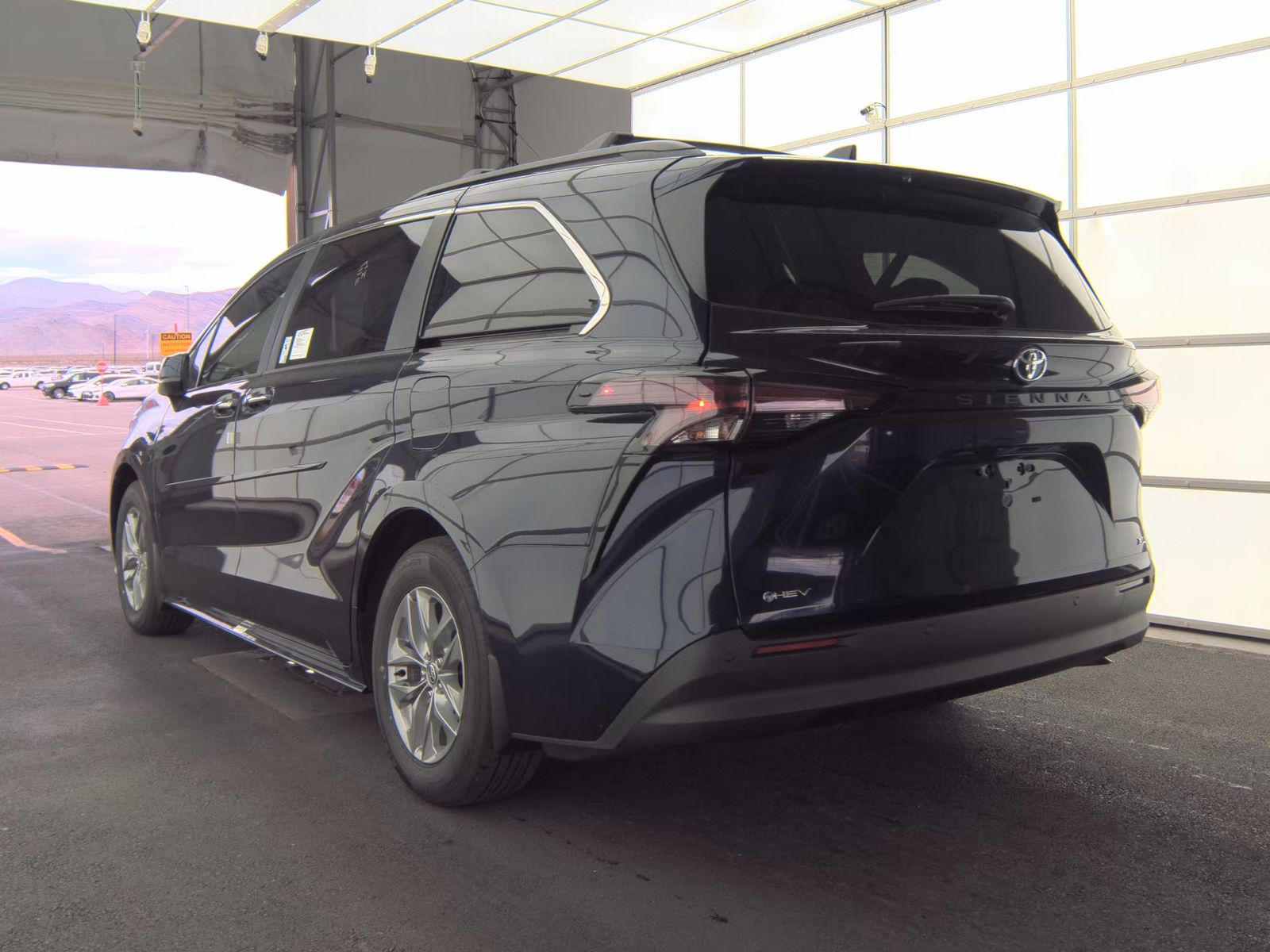 2025 Toyota Sienna XLE FWD