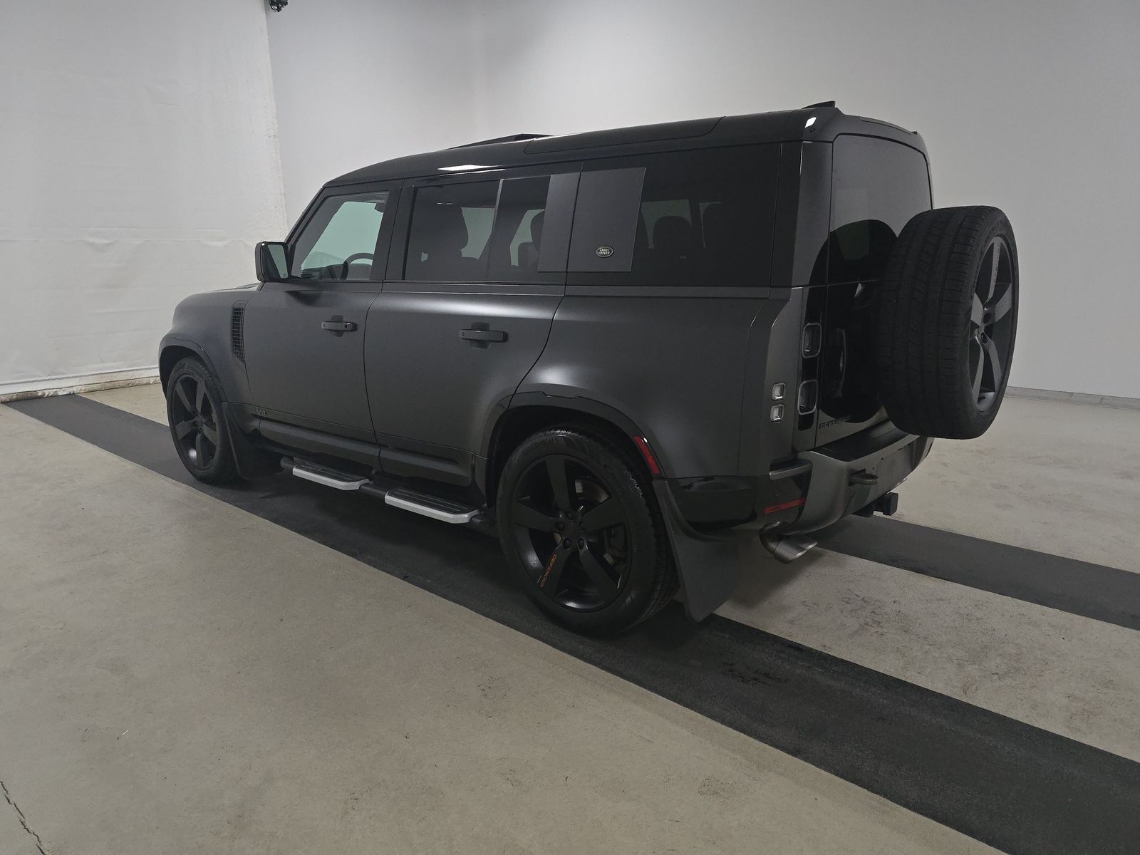 2023 Land Rover Defender 110 V8 Carpathian Edition AWD