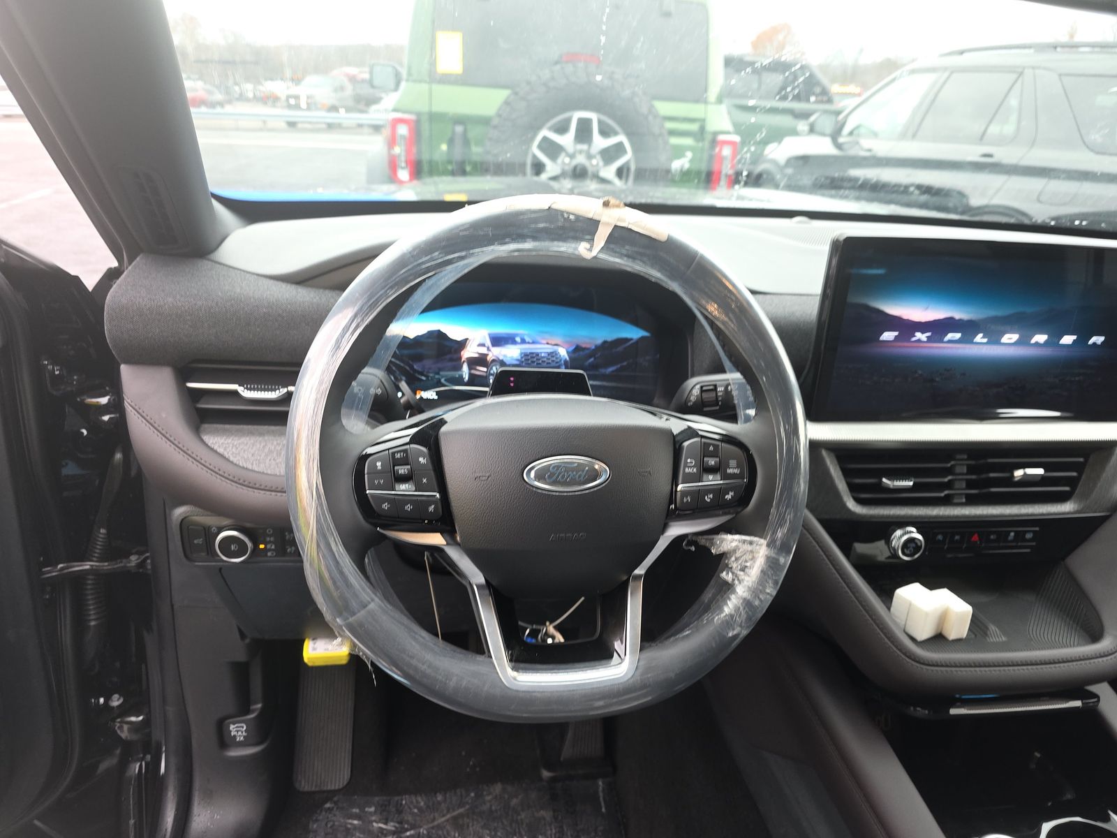 2025 Ford Explorer Platinum AWD