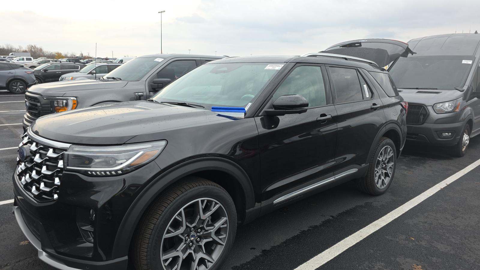 2025 Ford Explorer Platinum AWD