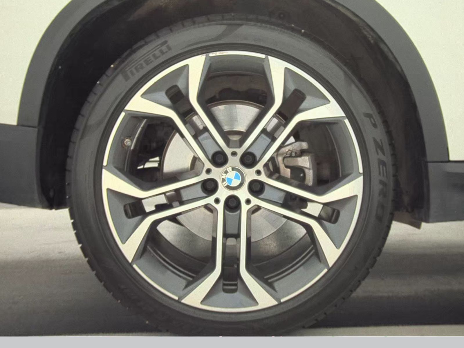 2023 BMW X5 xDrive40i AWD