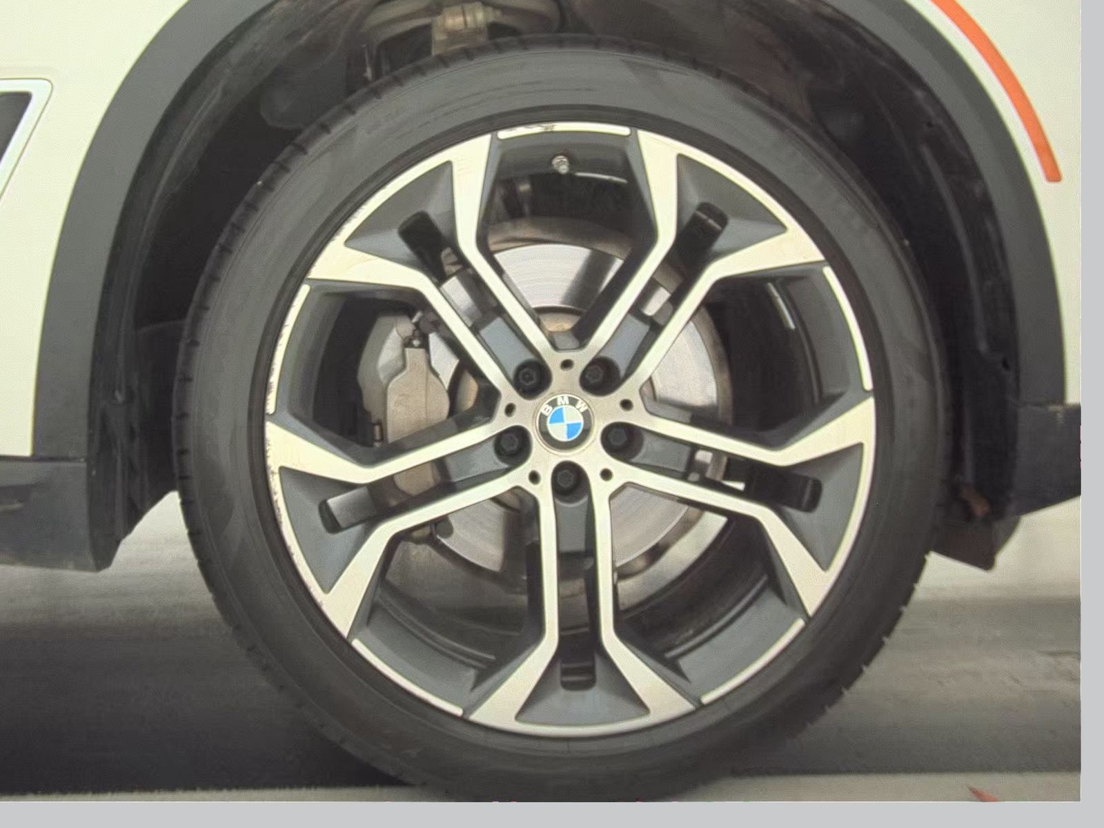 2023 BMW X5 xDrive40i AWD