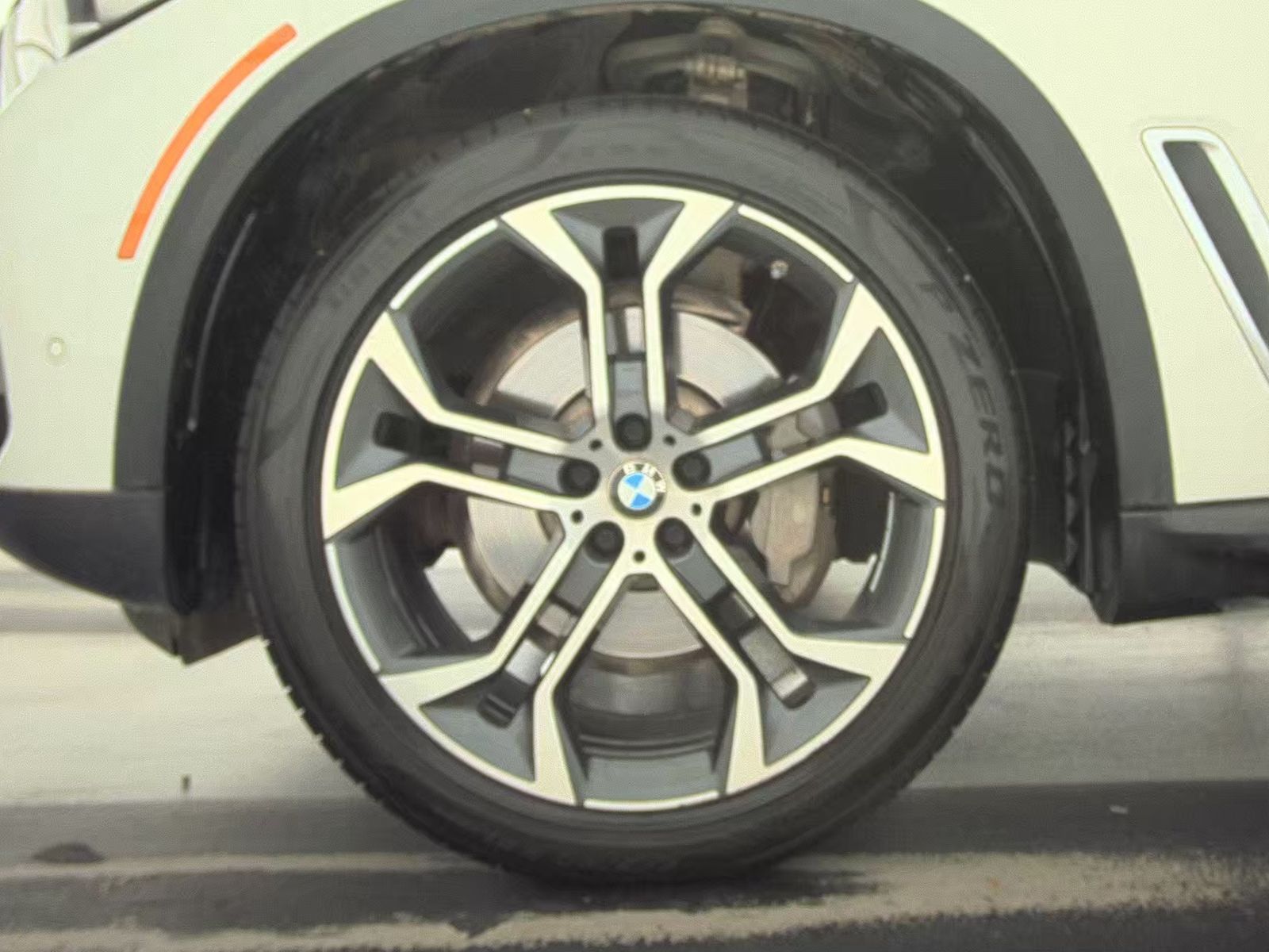 2023 BMW X5 xDrive40i AWD