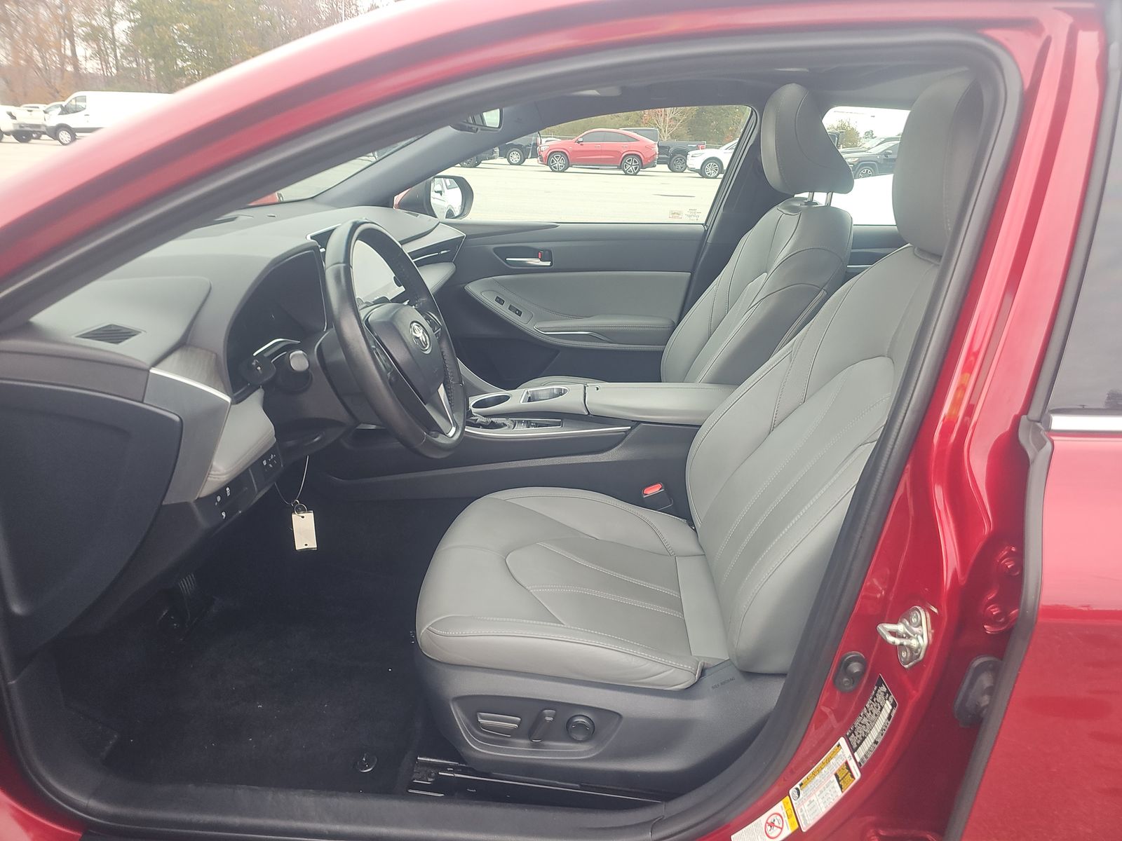 2019 Toyota Avalon Hybrid XLE FWD