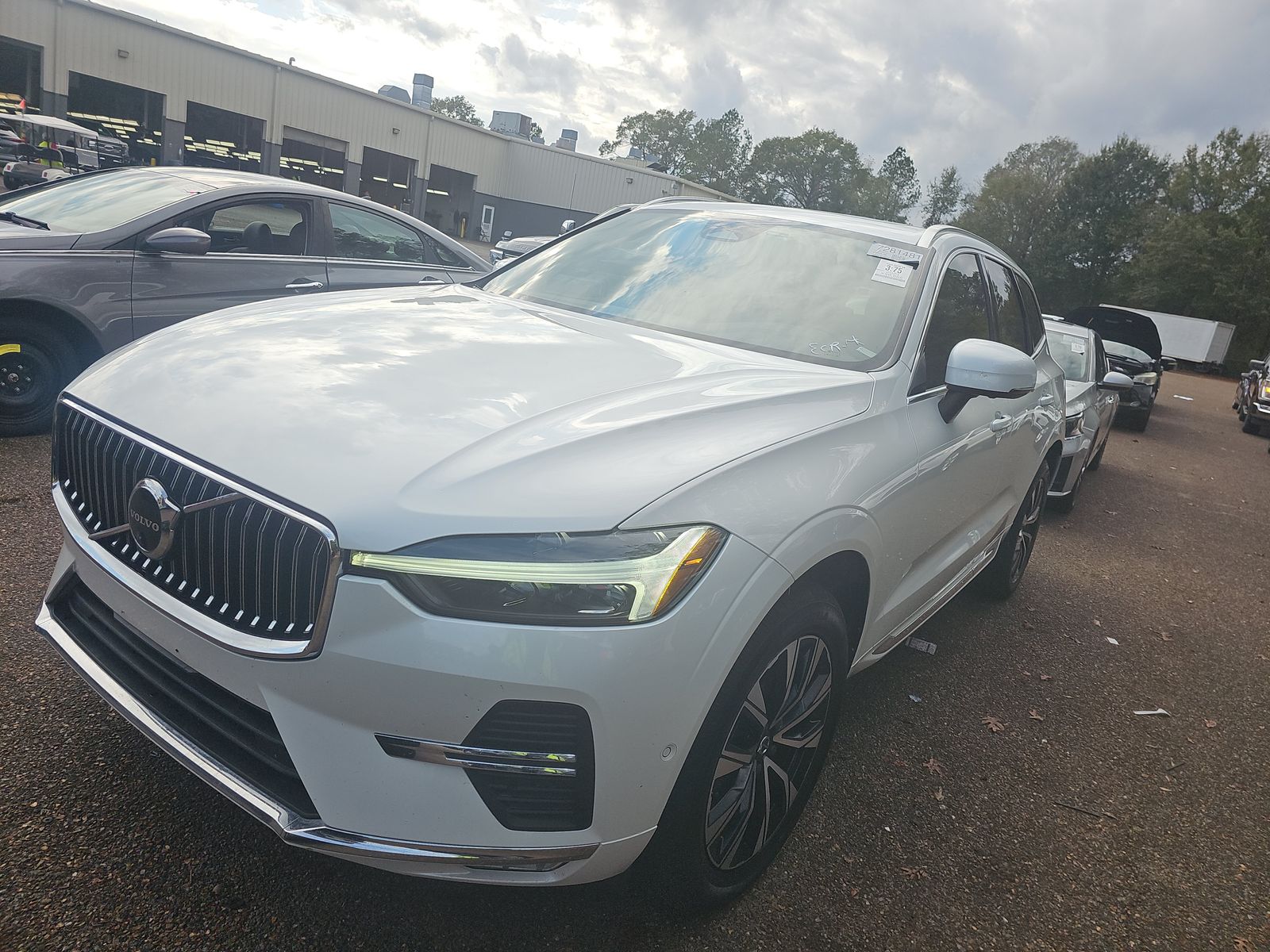 2023 Volvo XC60 B5 Plus AWD