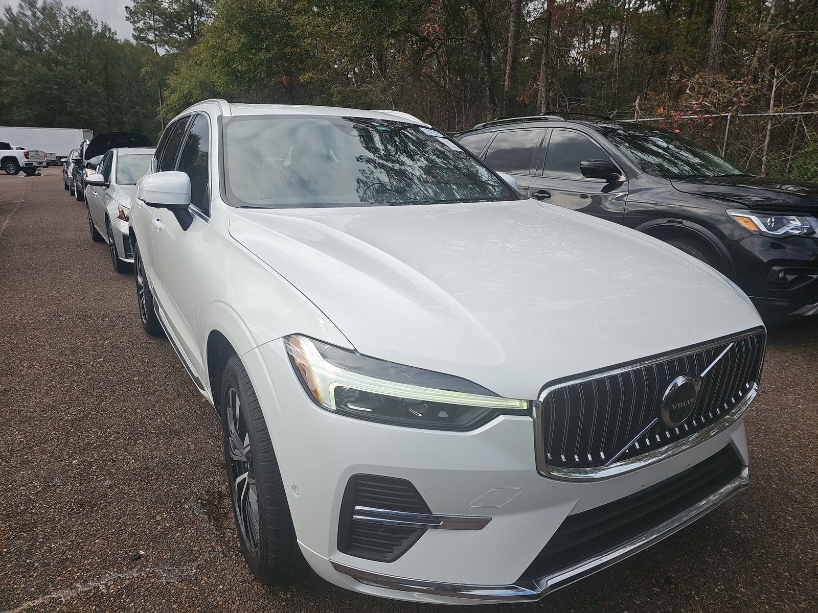 2023 Volvo XC60 B5 Plus AWD