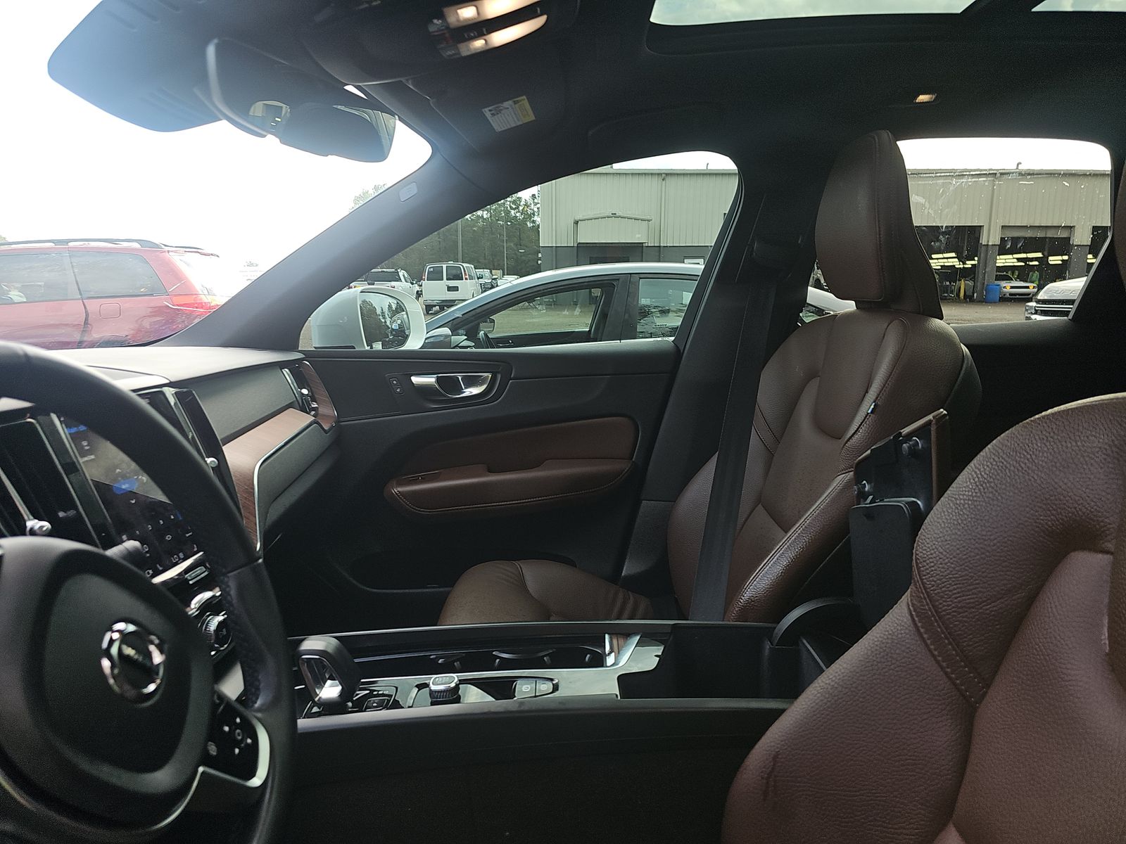 2023 Volvo XC60 B5 Plus AWD