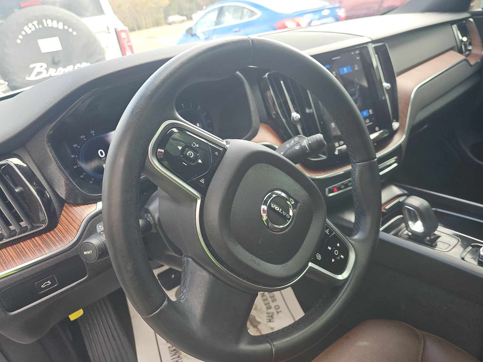 2023 Volvo XC60 B5 Plus AWD