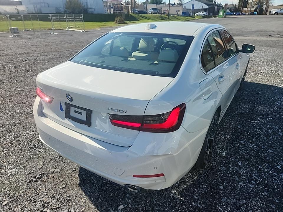 2025 BMW 3 Series 330i xDrive AWD