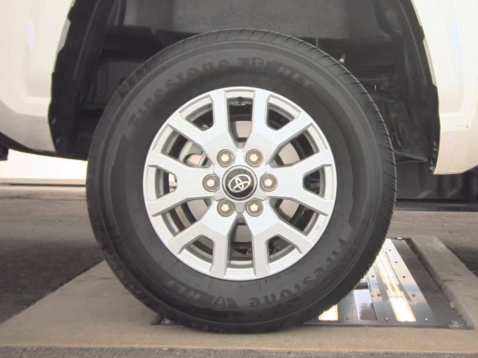 2024 Toyota Tacoma SR5 FWD