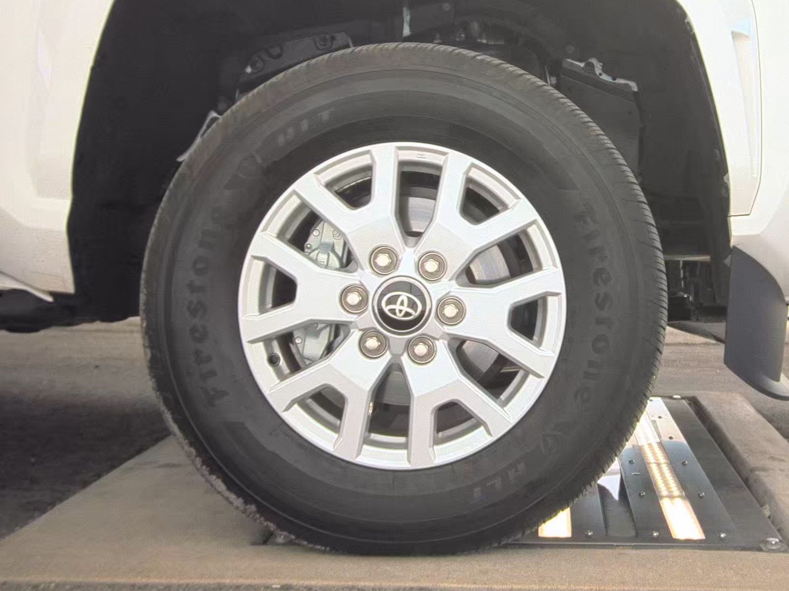 2024 Toyota Tacoma SR5 FWD