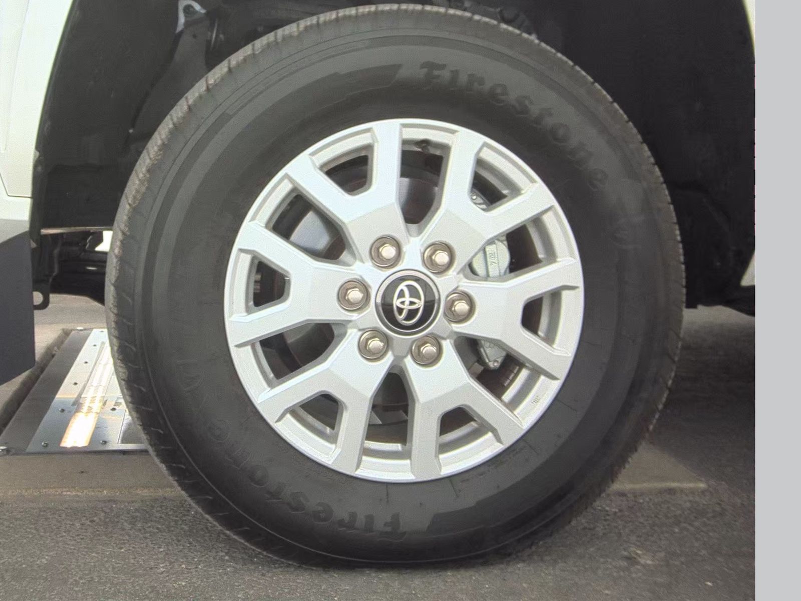 2024 Toyota Tacoma SR5 FWD