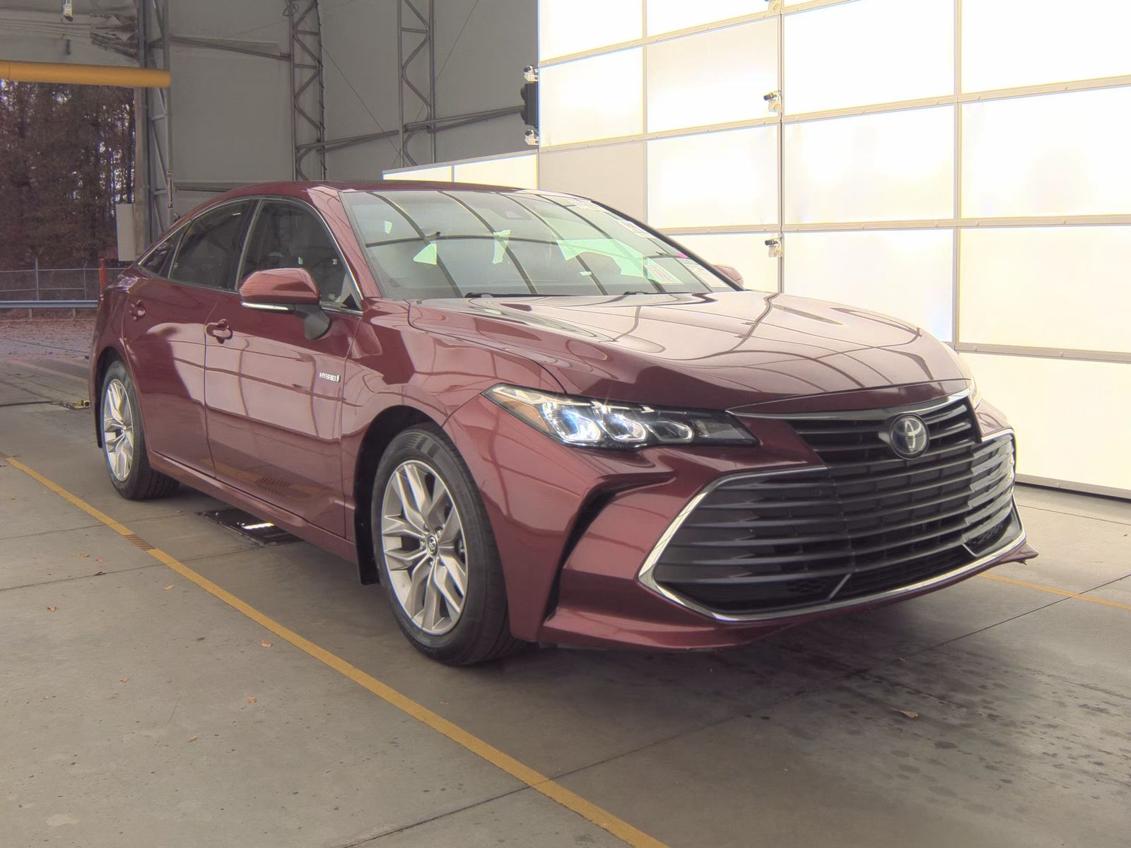 2019 Toyota Avalon Hybrid XLE FWD