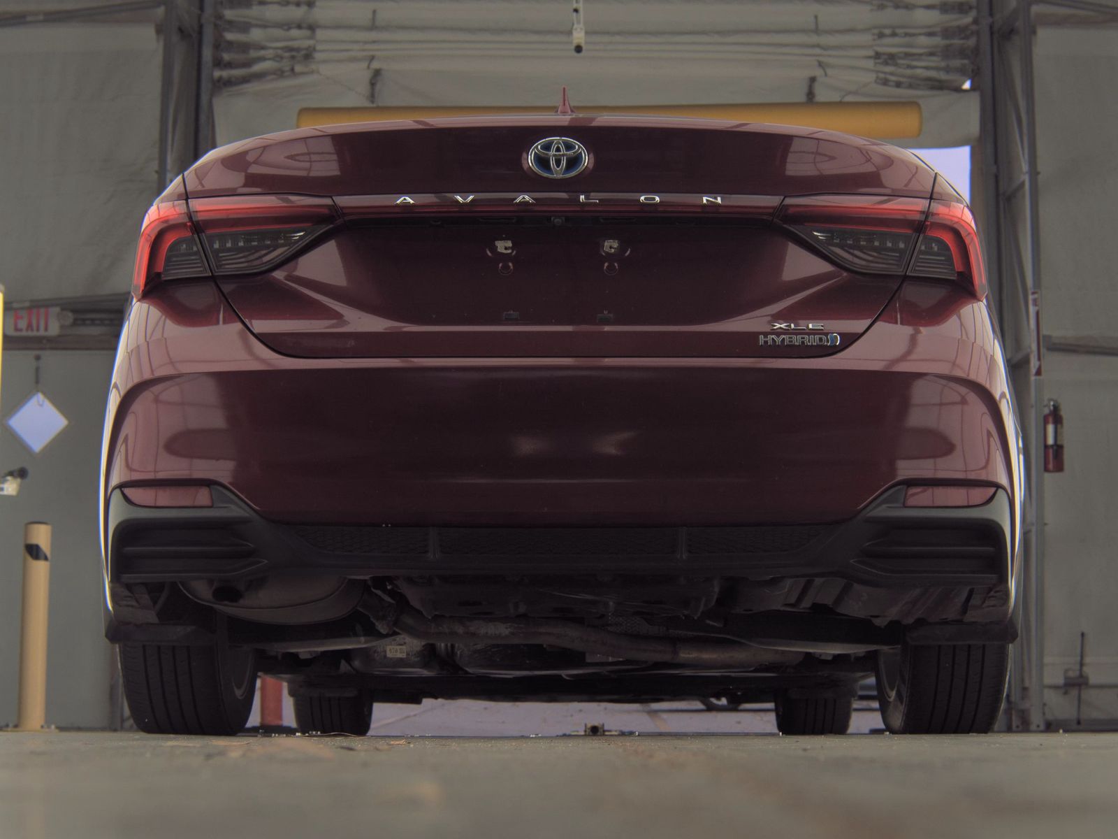 2019 Toyota Avalon Hybrid XLE FWD