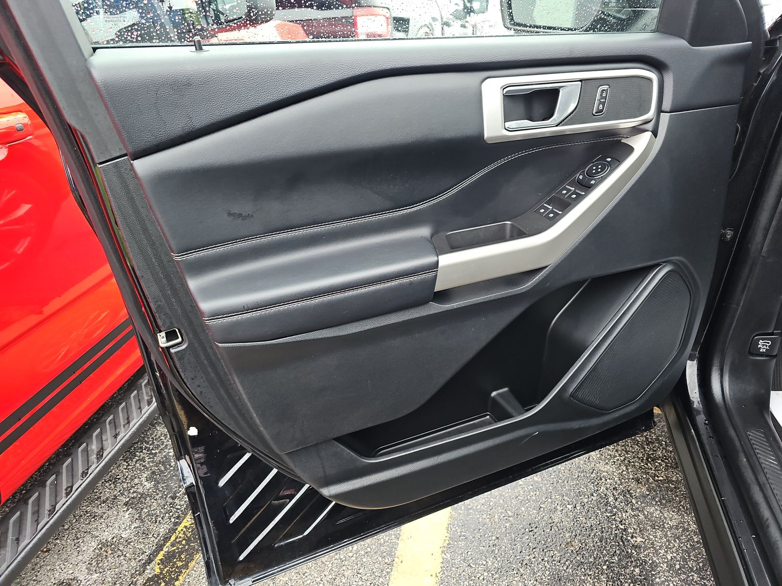 2023 Ford Explorer XLT AWD