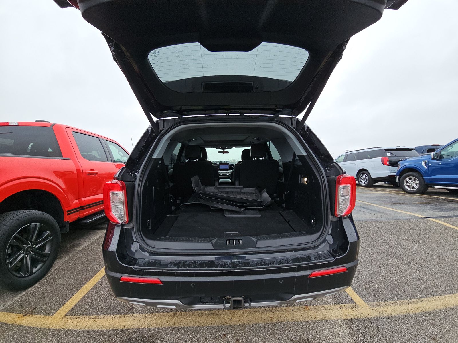 2023 Ford Explorer XLT AWD