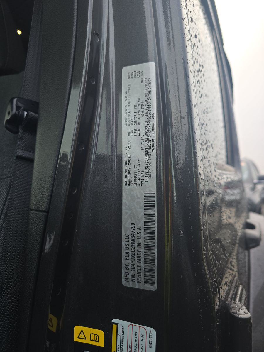 2024 Jeep Wrangler Sahara AWD