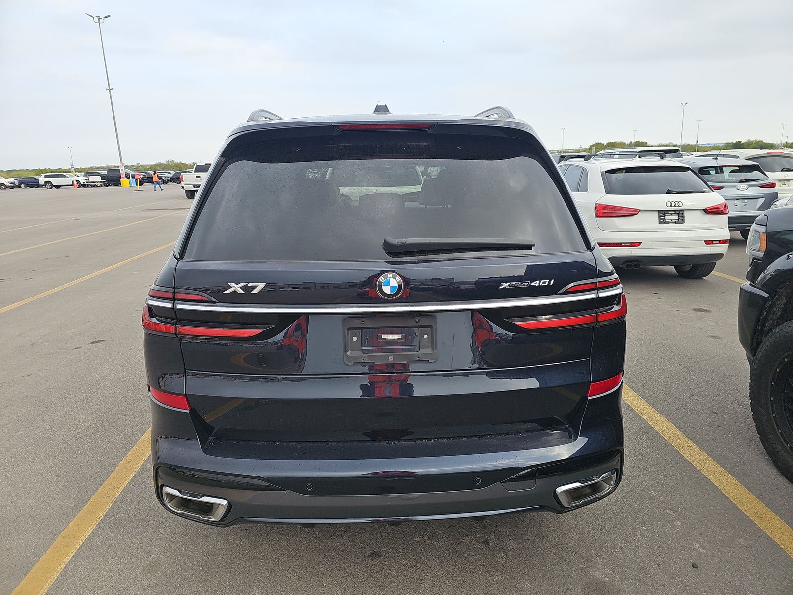 2023 BMW X7 xDrive40i AWD