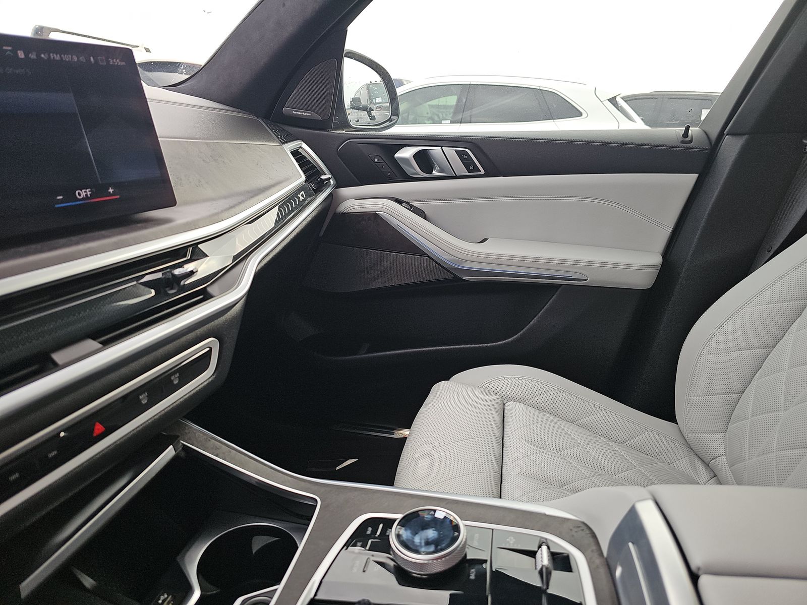 2023 BMW X7 xDrive40i AWD