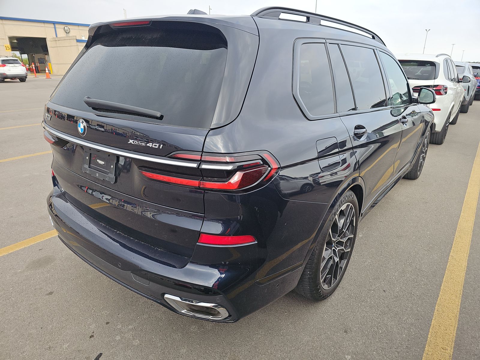 2023 BMW X7 xDrive40i AWD