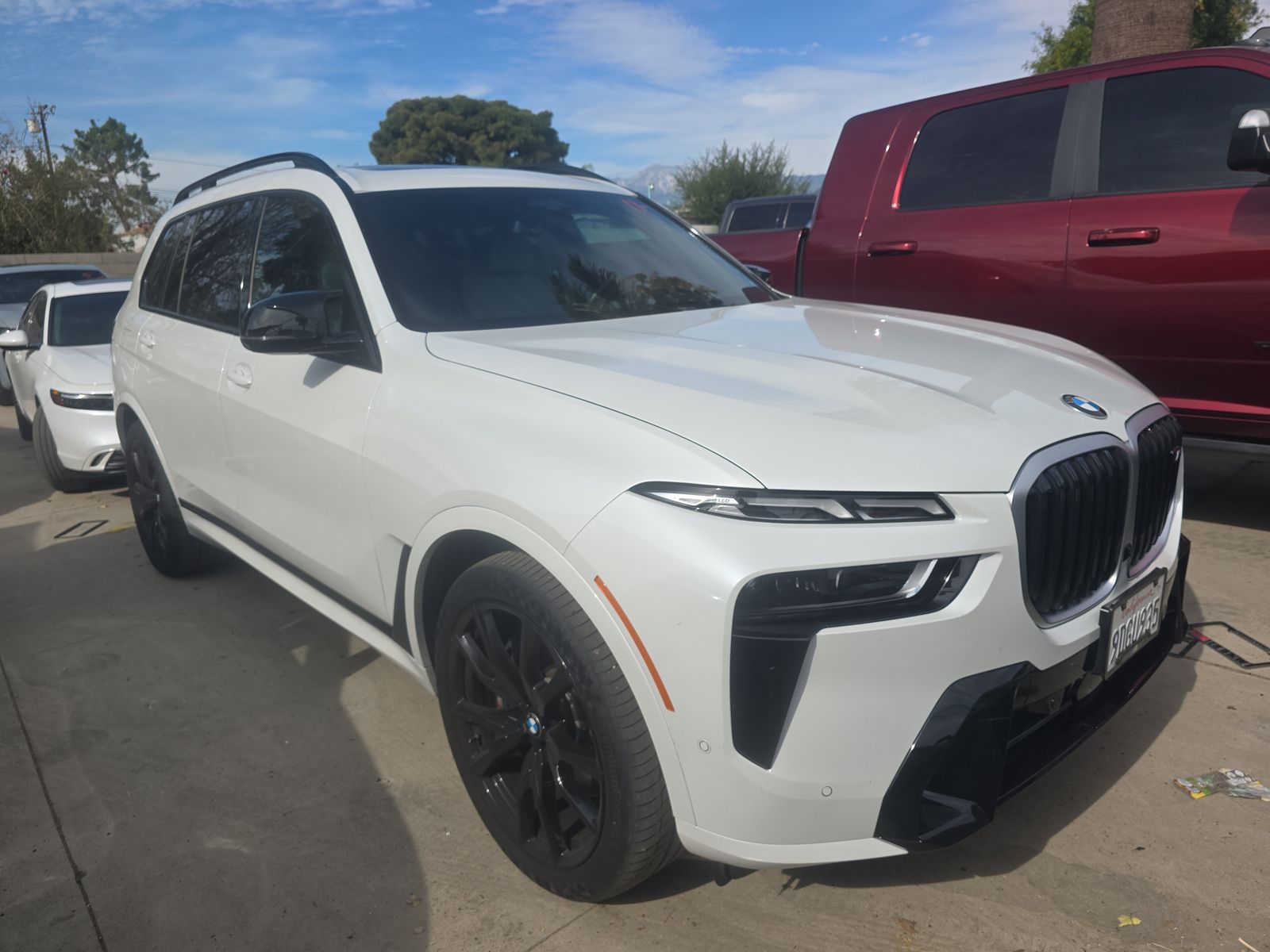 2023 BMW X7 M60i AWD