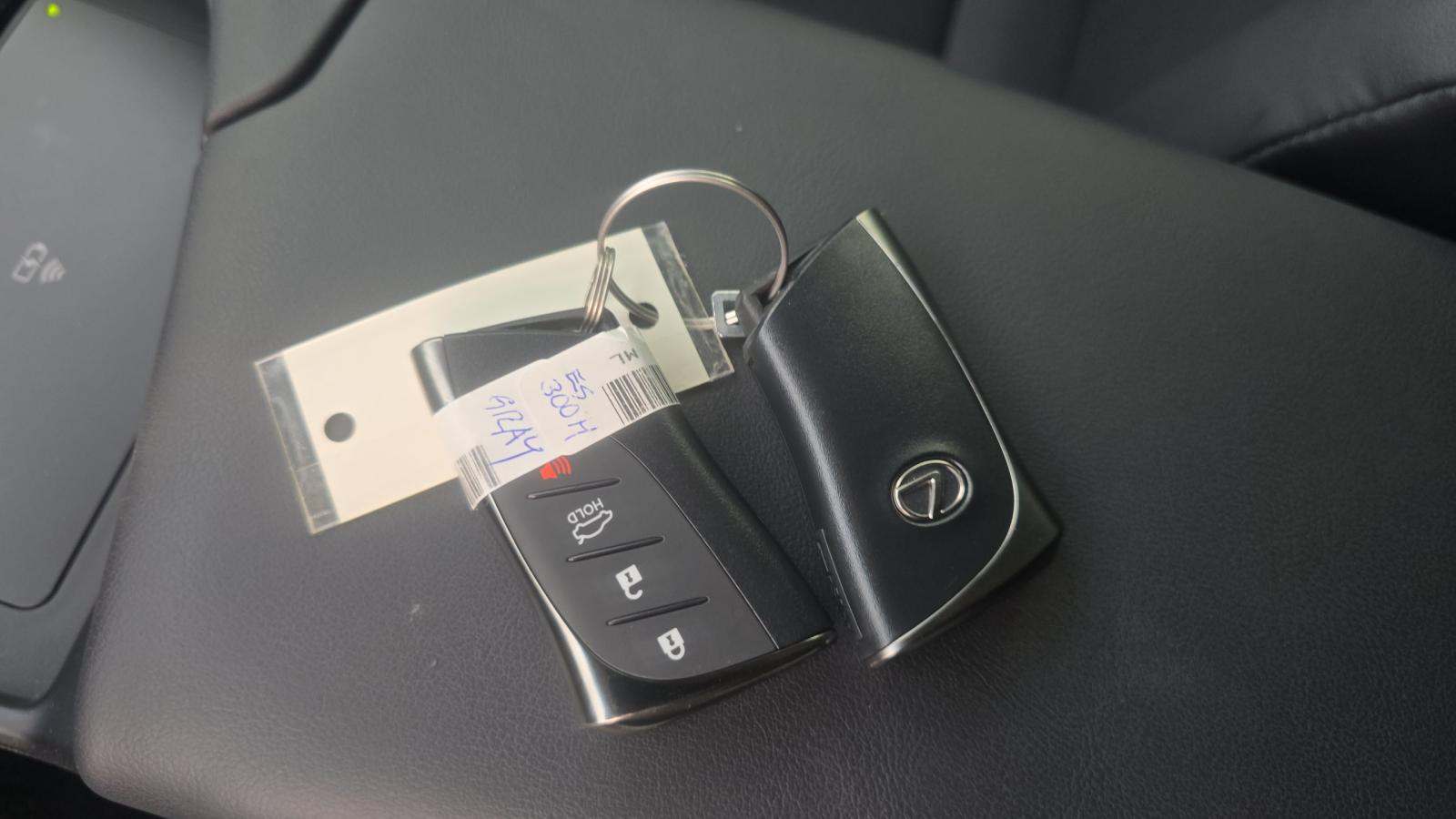 2025 Lexus ES ES 300h FWD