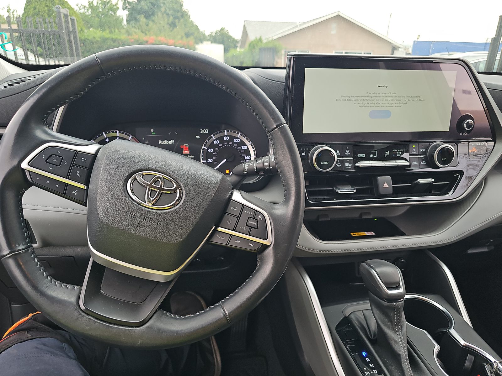 2023 Toyota Highlander XLE FWD