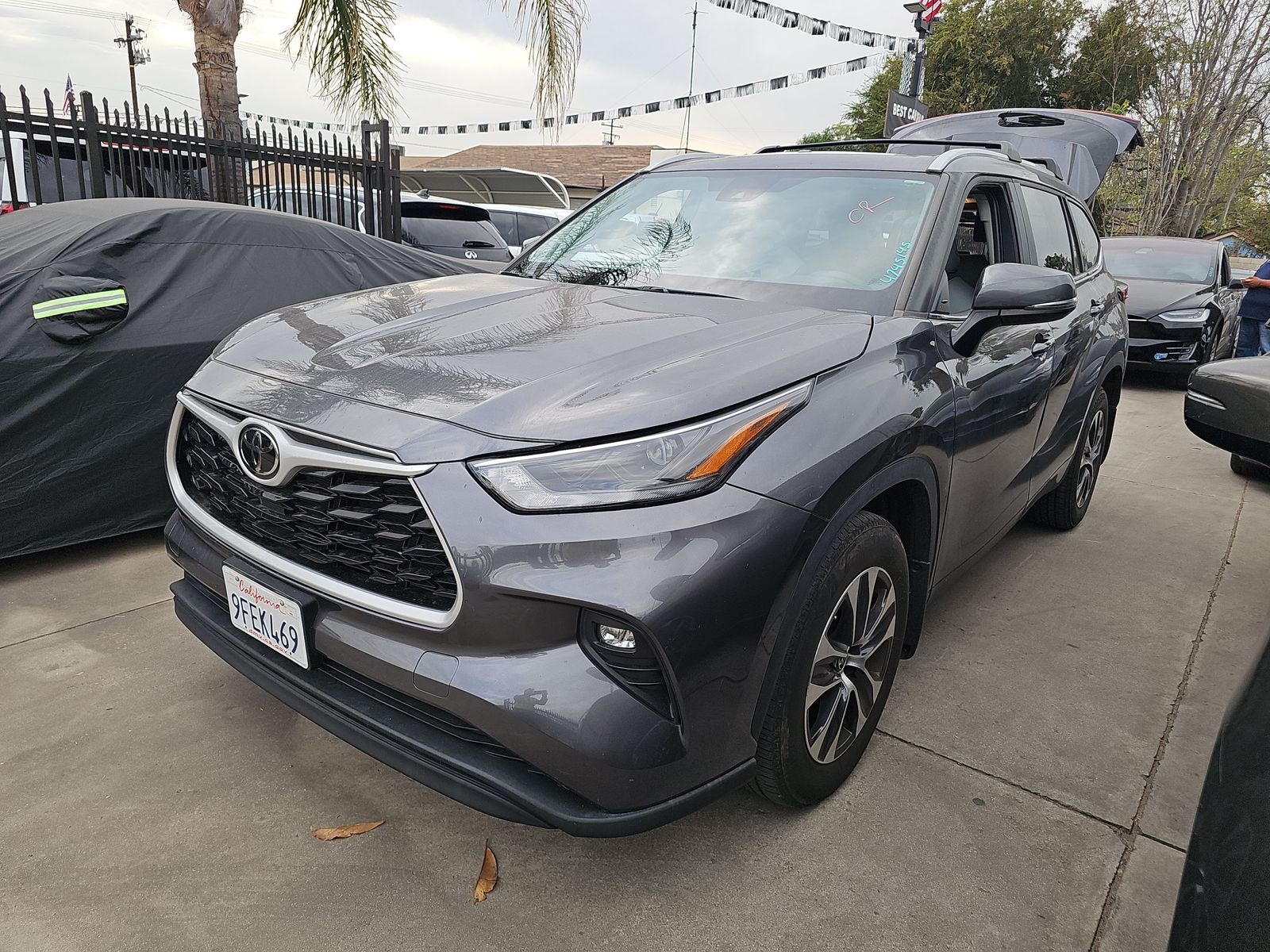 2023 Toyota Highlander XLE FWD