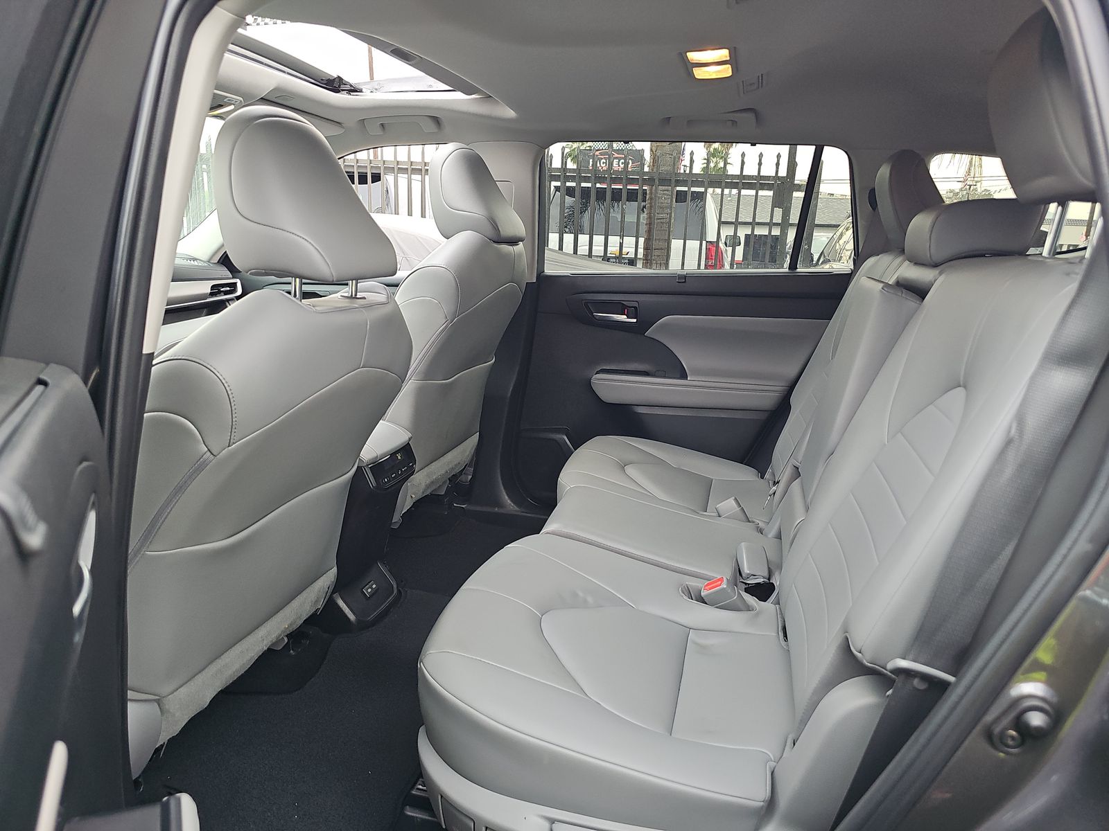 2023 Toyota Highlander XLE FWD