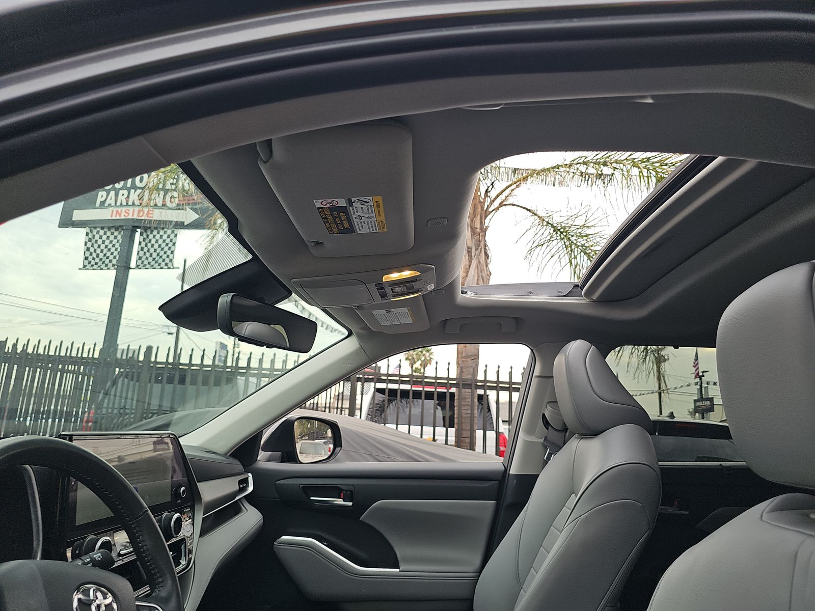 2023 Toyota Highlander XLE FWD