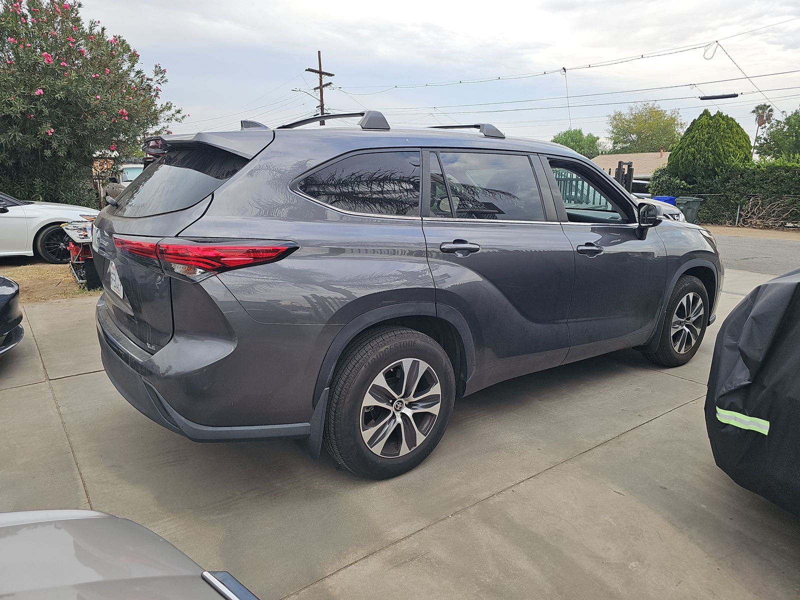 2023 Toyota Highlander XLE FWD