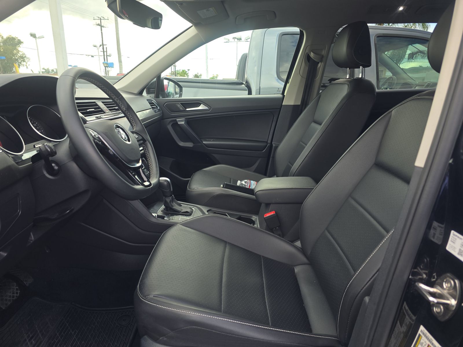 2021 Volkswagen Tiguan 2.0T SE FWD