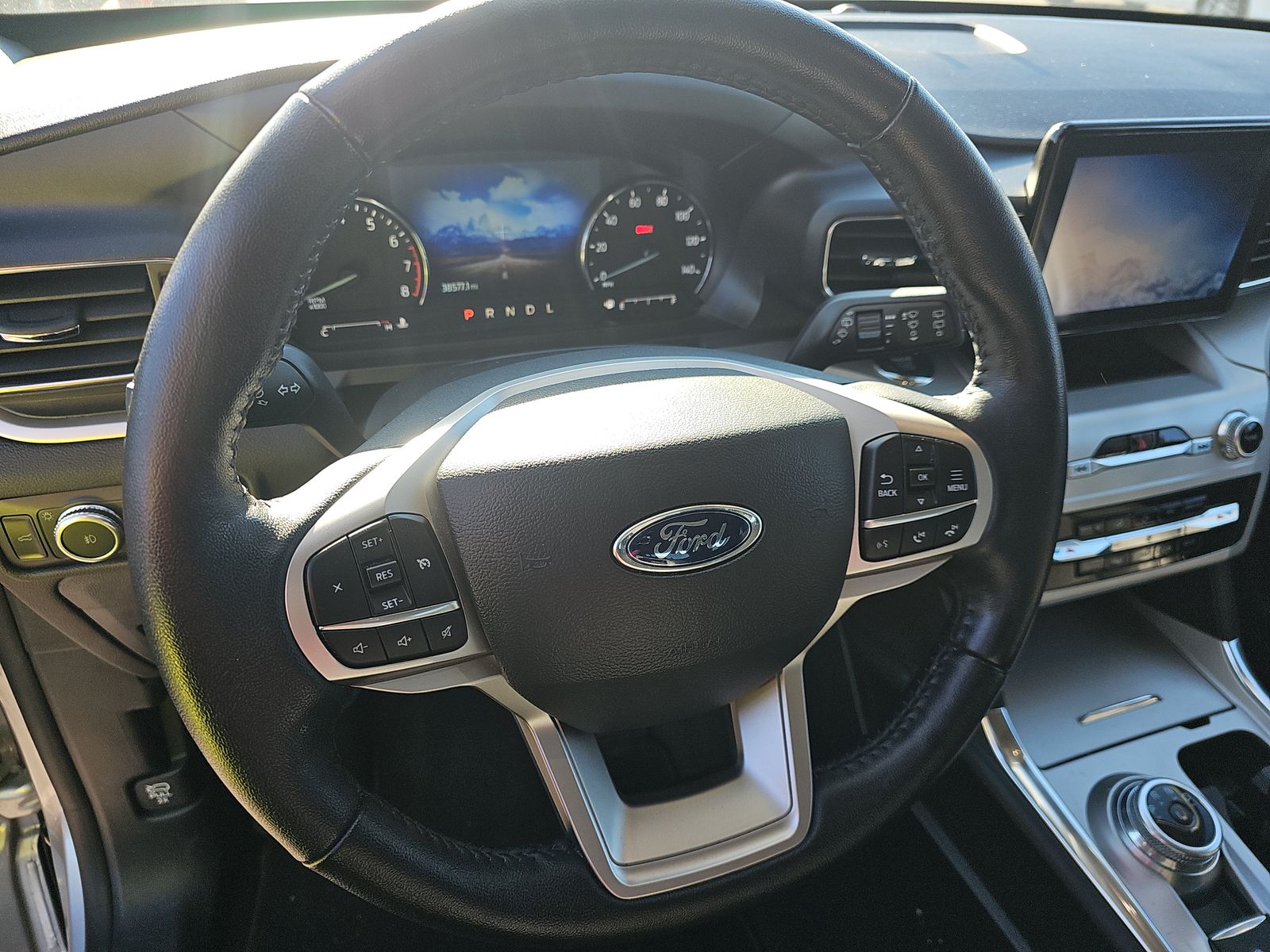 2022 Ford Explorer XLT AWD