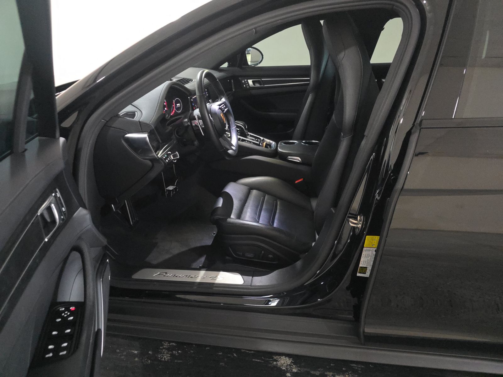 2022 Porsche Panamera 4S AWD