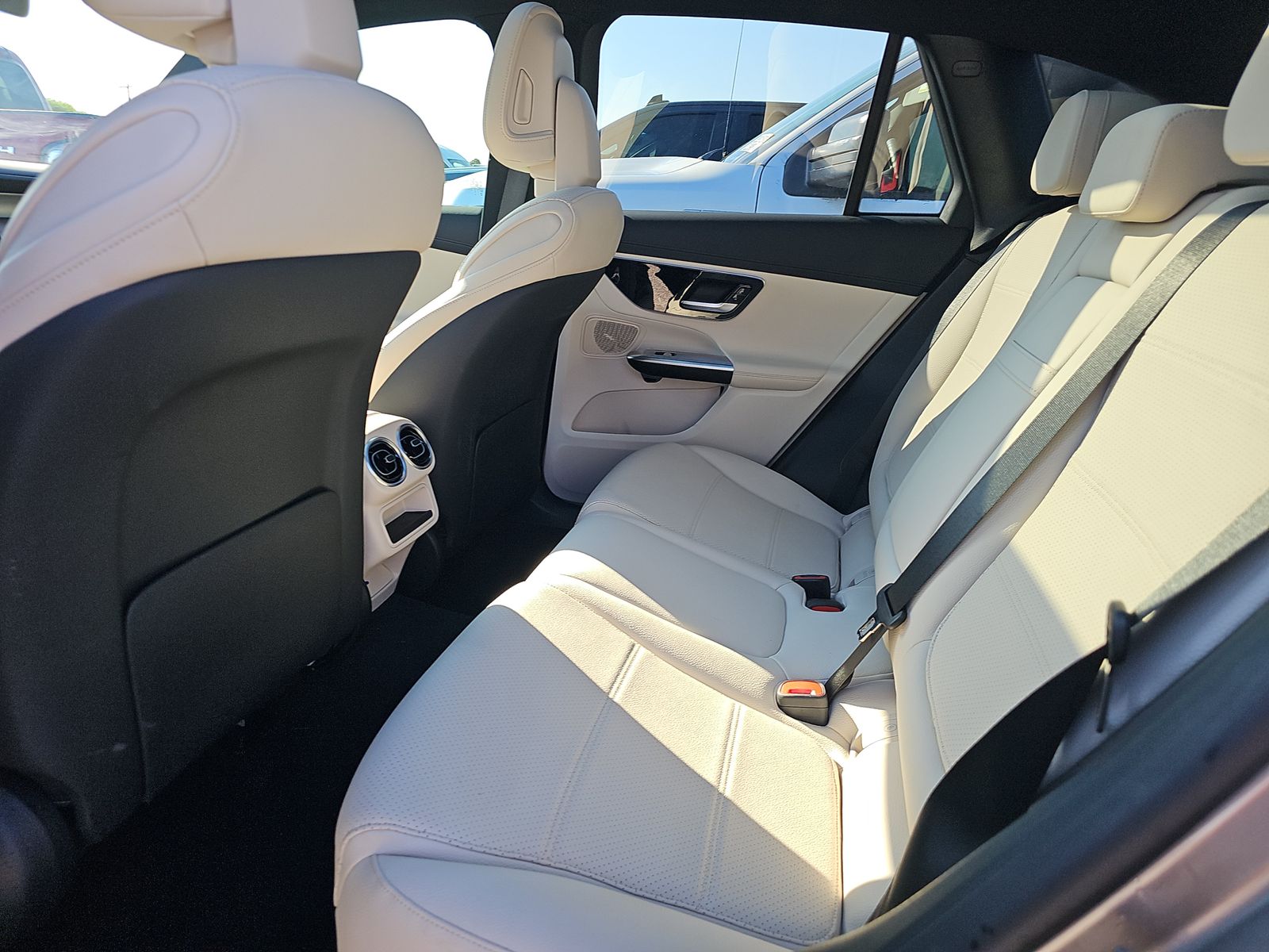 2024 Mercedes-Benz GLC GLC 300 AWD