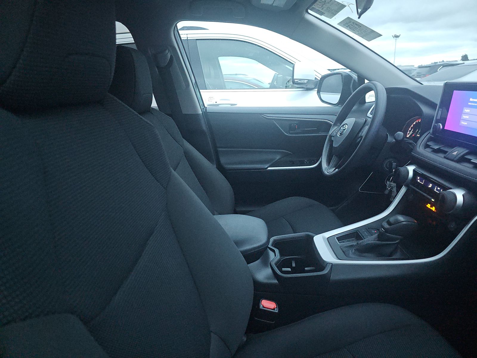 2024 Toyota RAV4 LE FWD