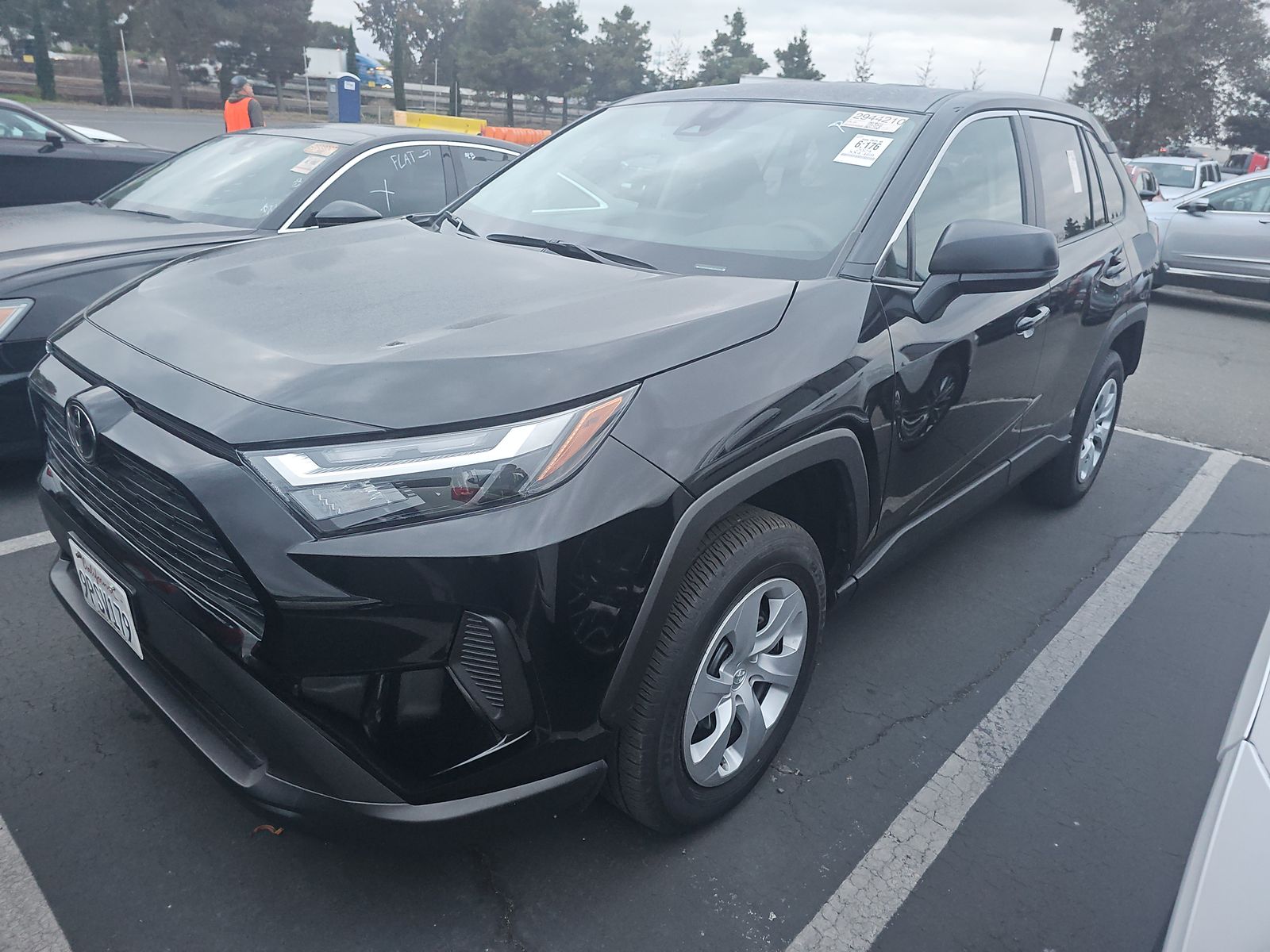 2024 Toyota RAV4 LE FWD