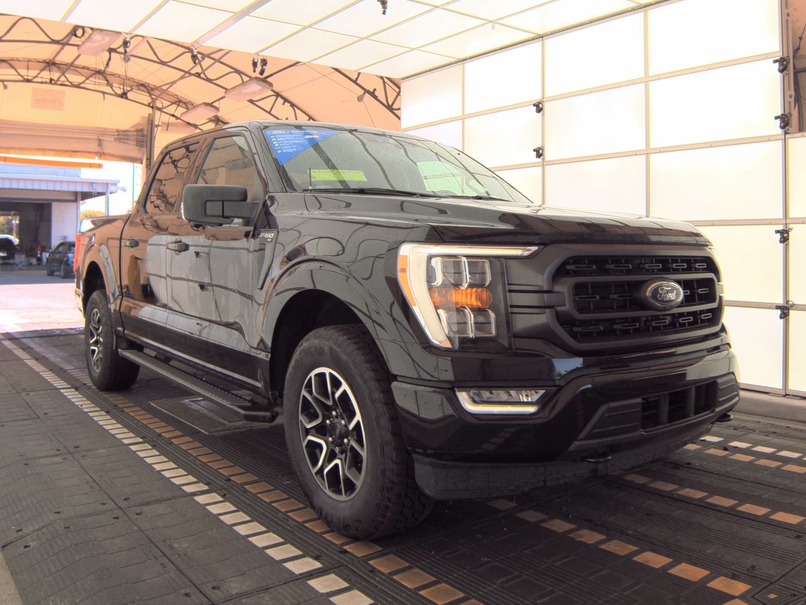 2022 Ford F-150 XLT AWD