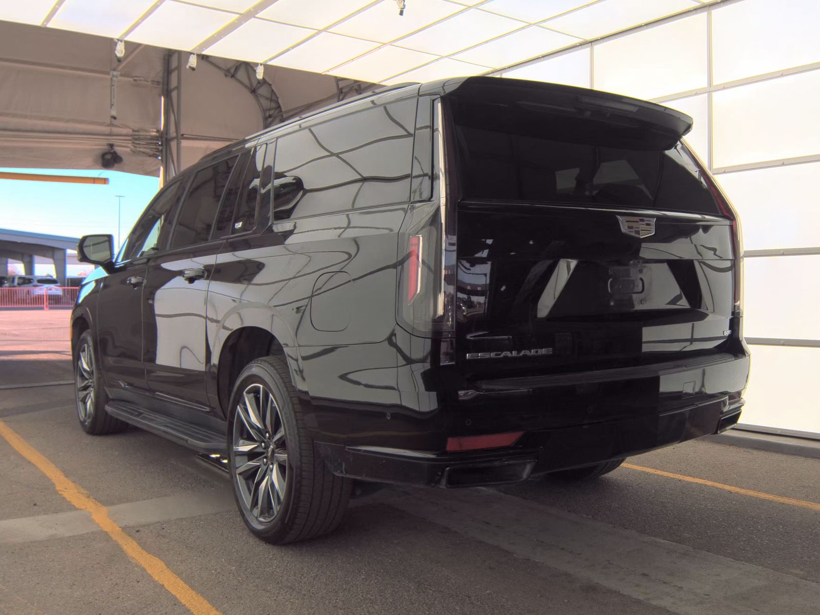2023 Cadillac Escalade ESV Sport AWD