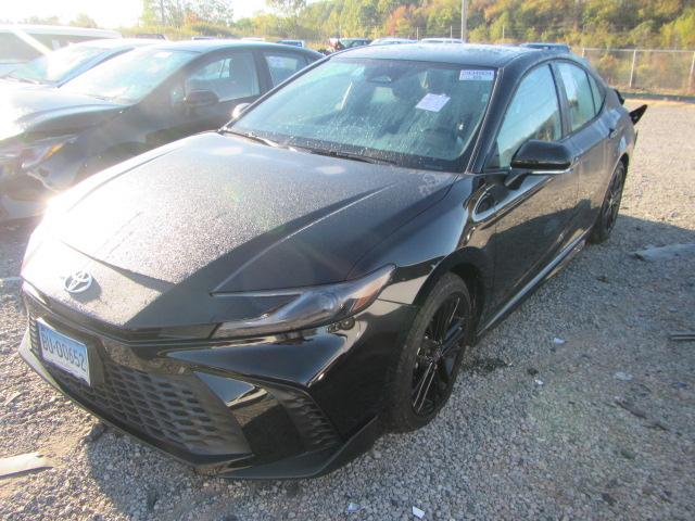 2025 Toyota Camry SE FWD