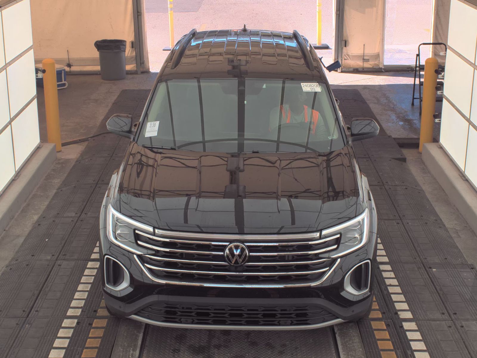 2025 Volkswagen Atlas 2.0T SE FWD