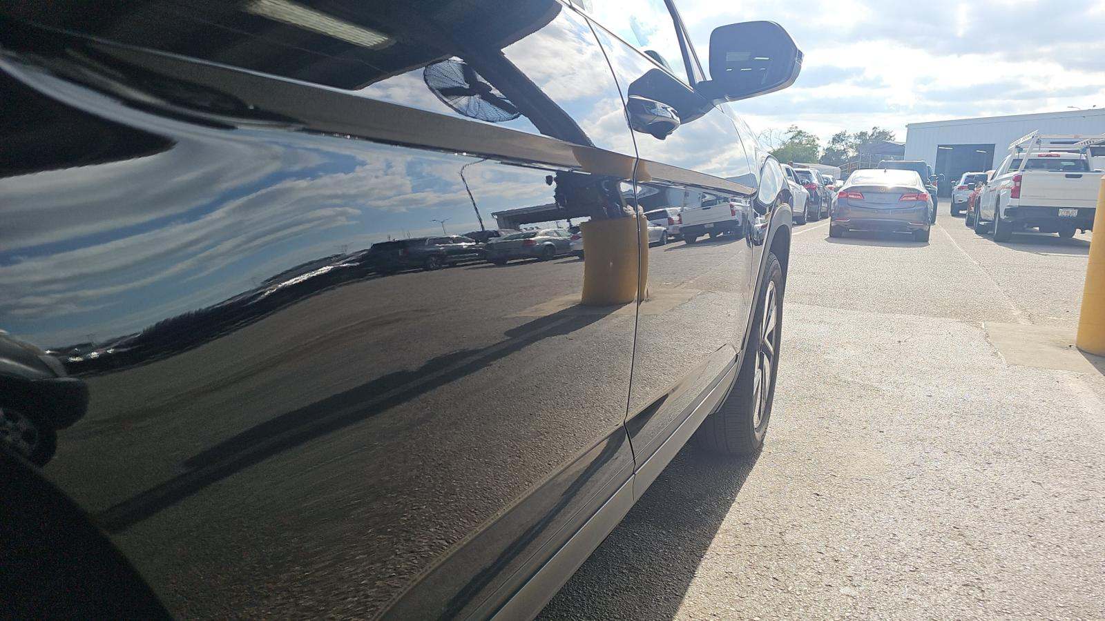 2025 Volkswagen Atlas 2.0T SE FWD