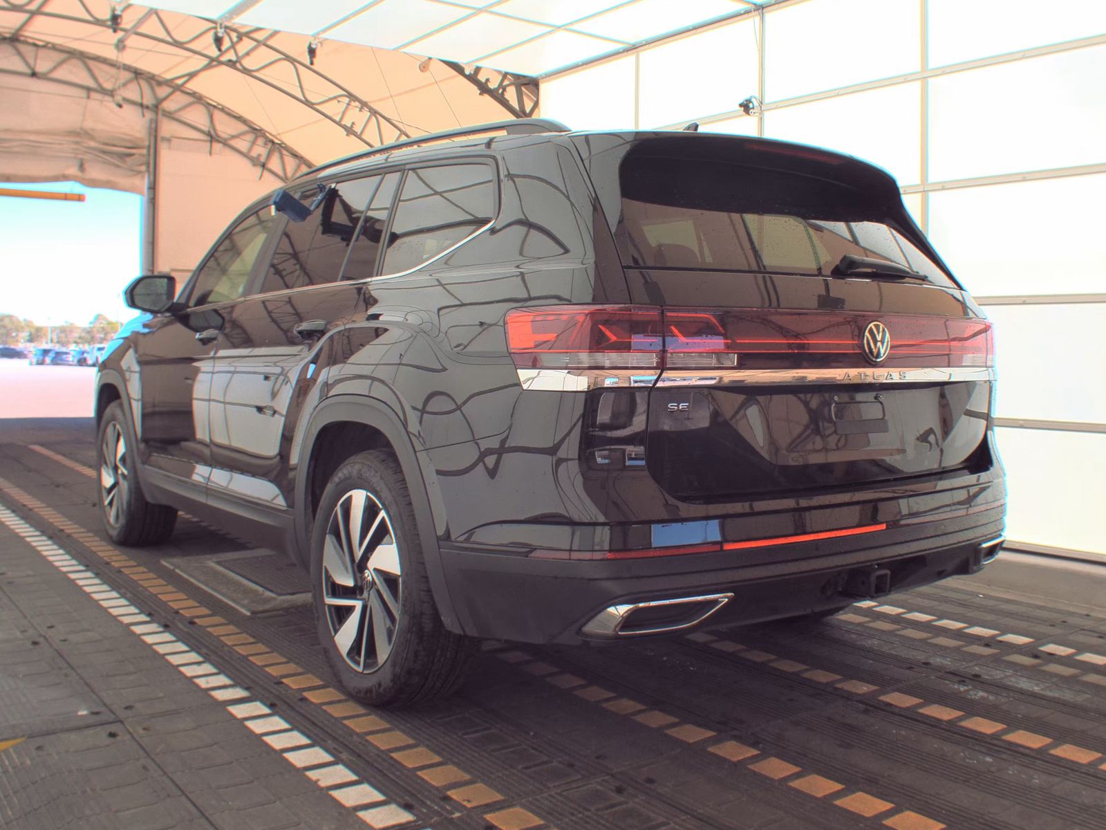2025 Volkswagen Atlas 2.0T SE FWD
