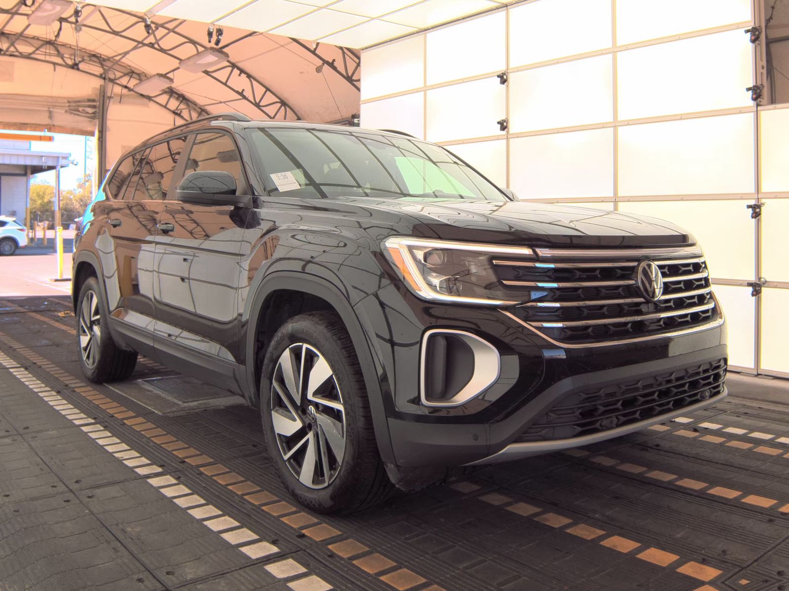 2025 Volkswagen Atlas 2.0T SE FWD