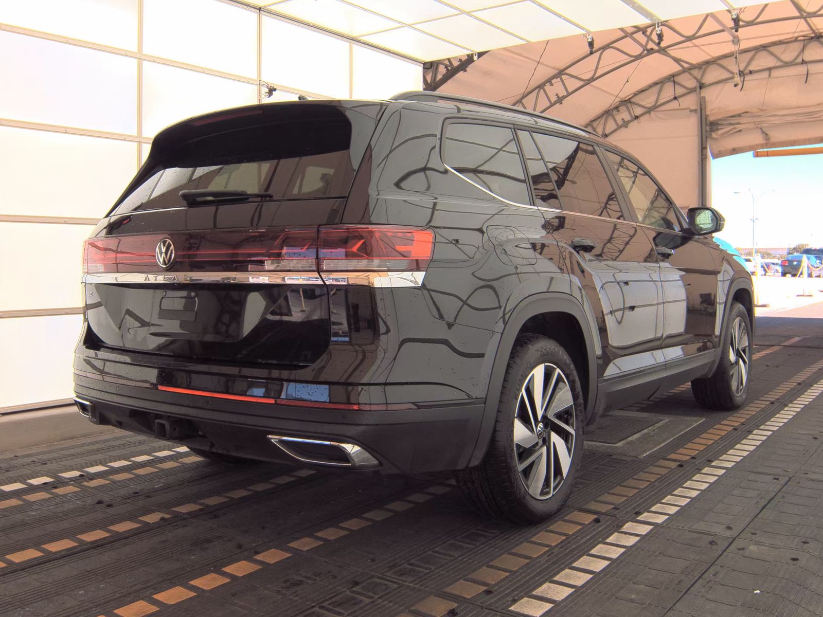 2025 Volkswagen Atlas 2.0T SE FWD