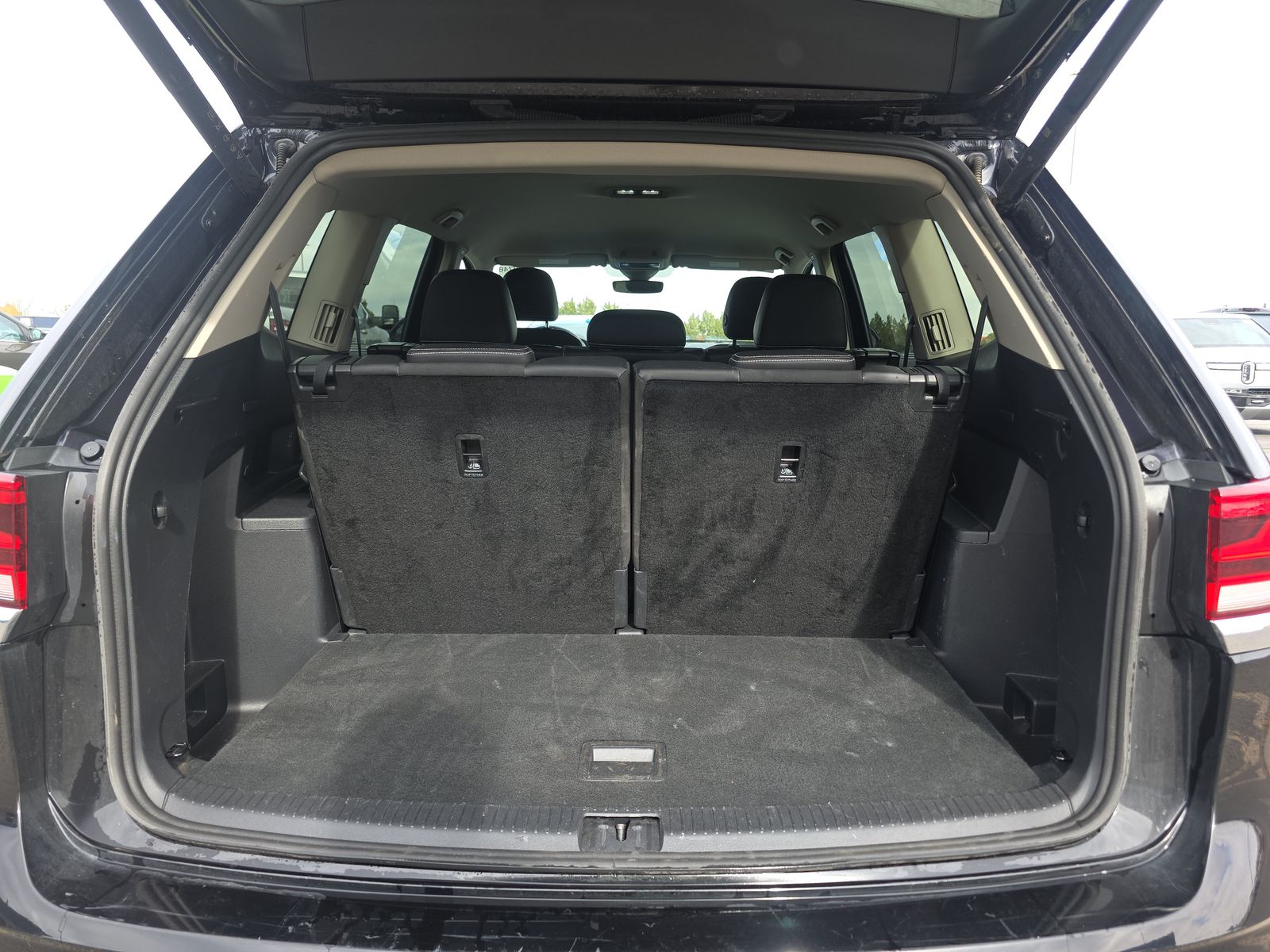 2025 Volkswagen Atlas 2.0T SE AWD